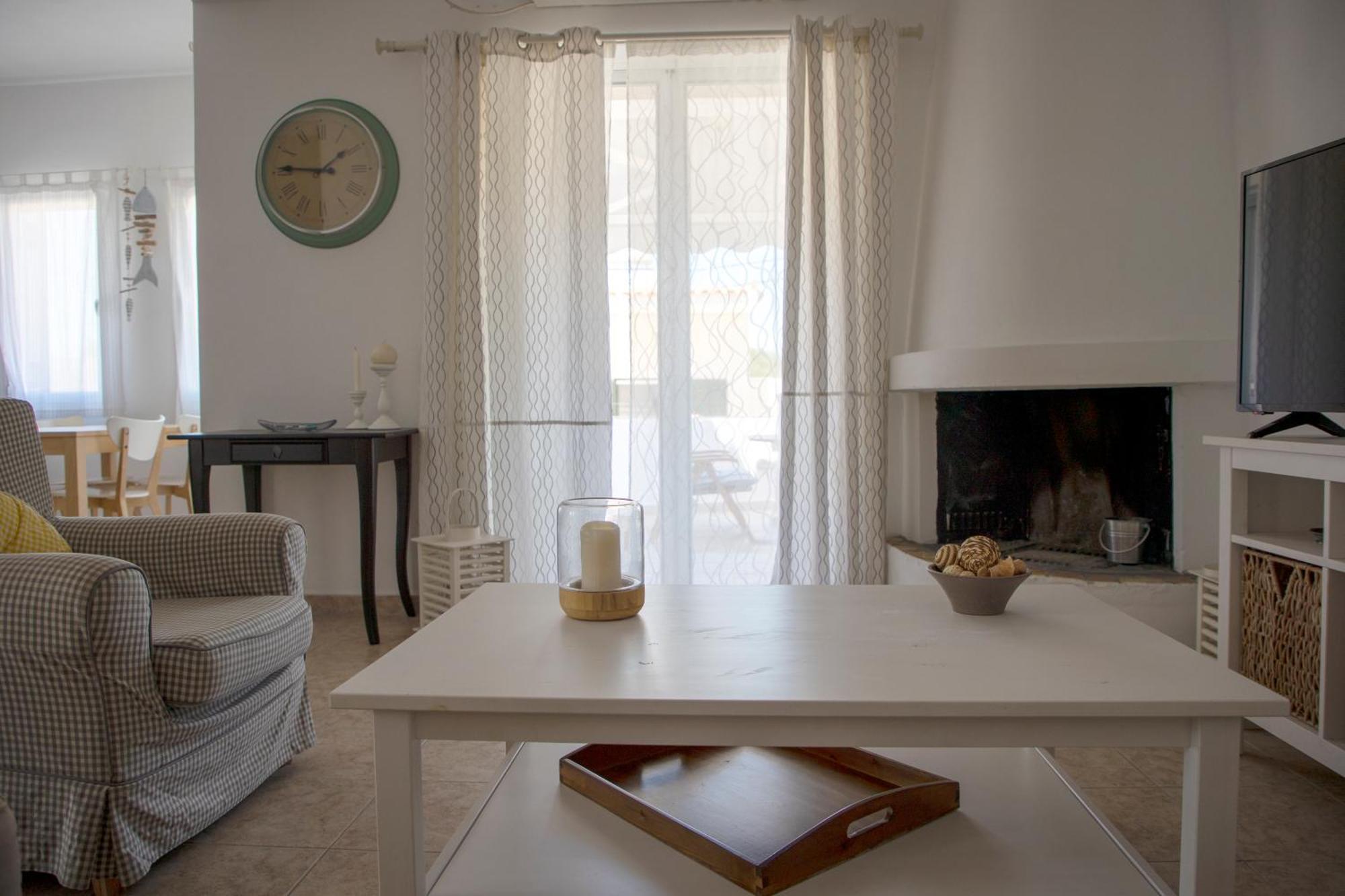 Veloudi's 1 Apartment
