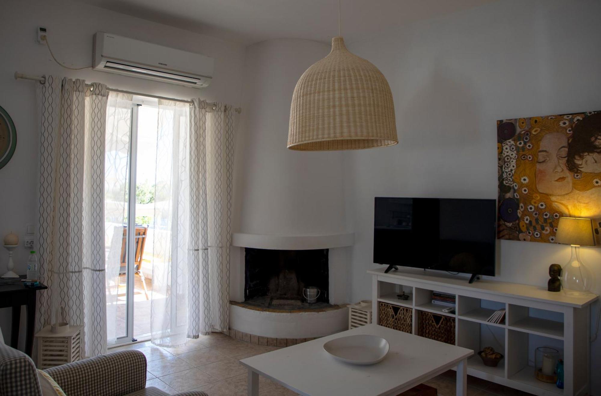 Apartment Veloudi's 1 Megalochori (Agistri)